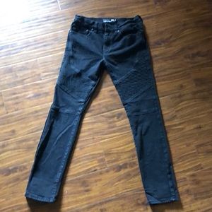 Black Skinny Jeans